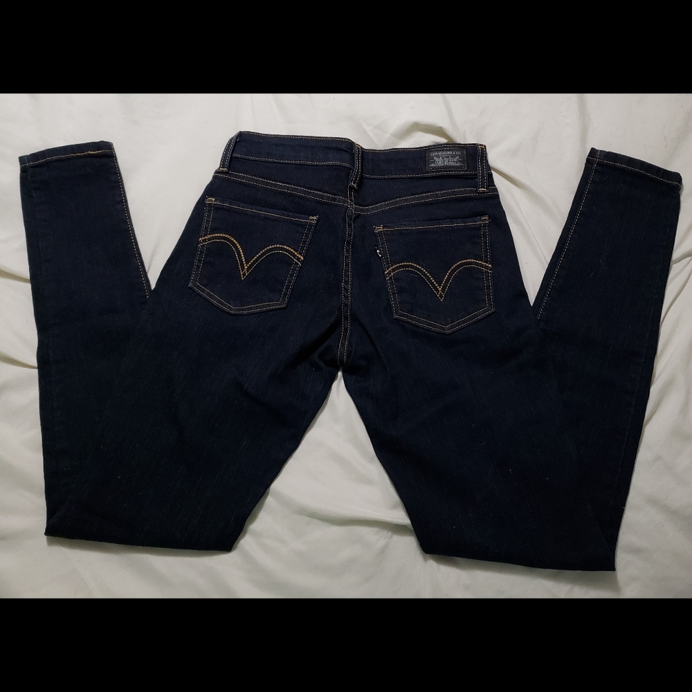 Levi's 535 Legging style Jeans